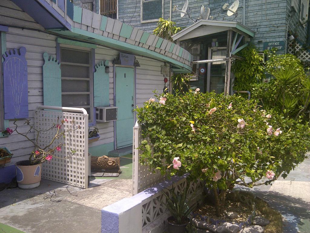 Arawak Inn Nasáu Exterior foto